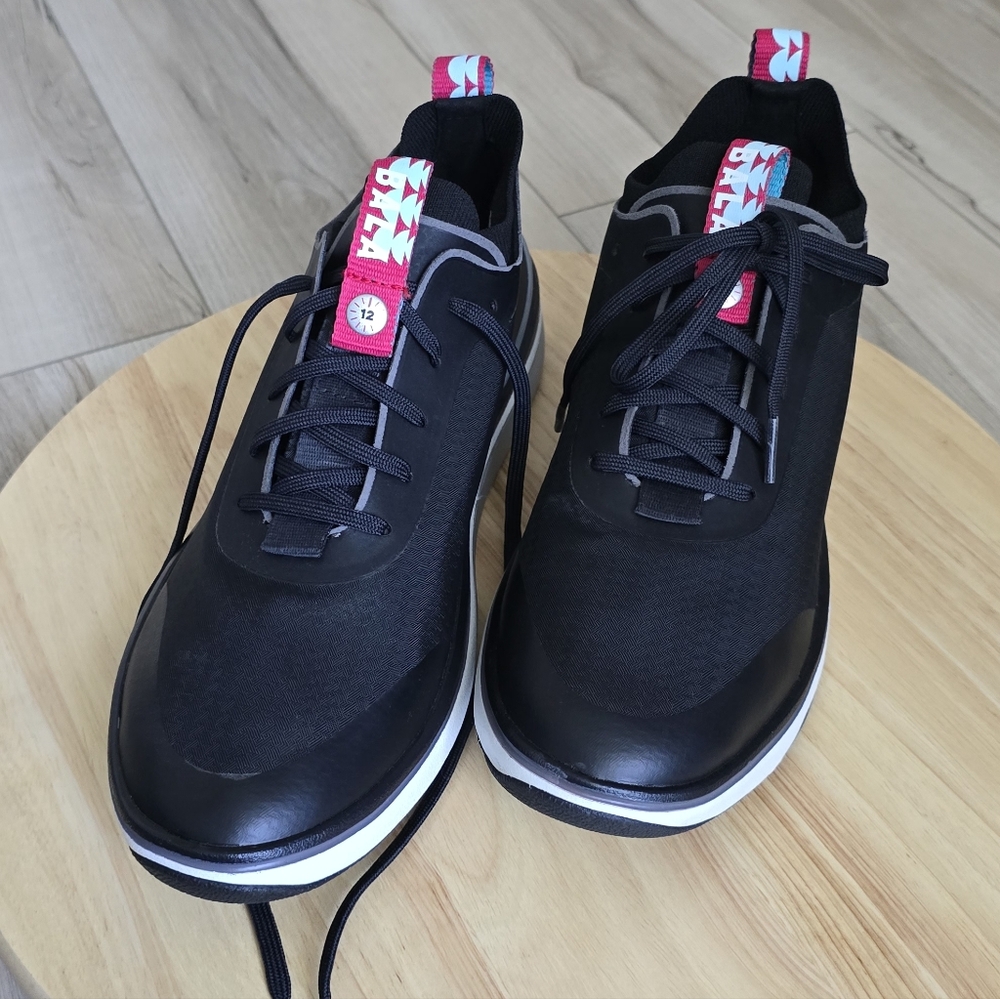 Bala Sneakers